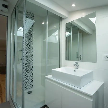 Coliving : Privees Inclus 3* 波尔多