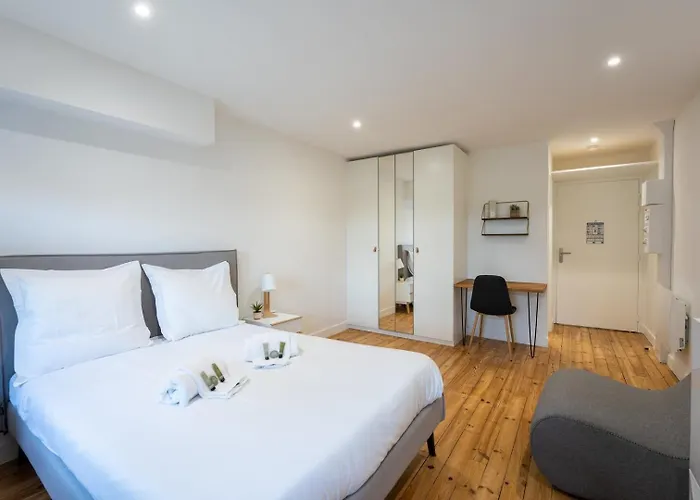 Coliving : Privees Inclus فندق بوردو