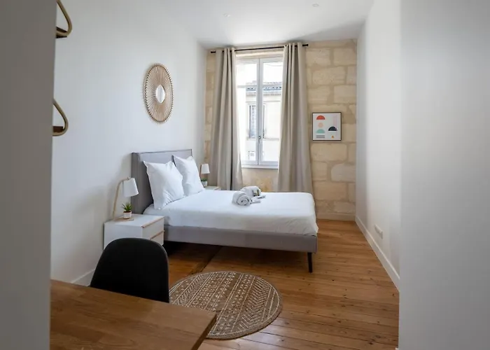 Coliving : Privees Inclus فندق بوردو